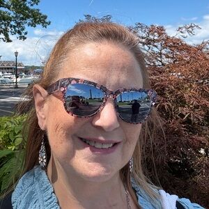 Meet your Posher, Kim